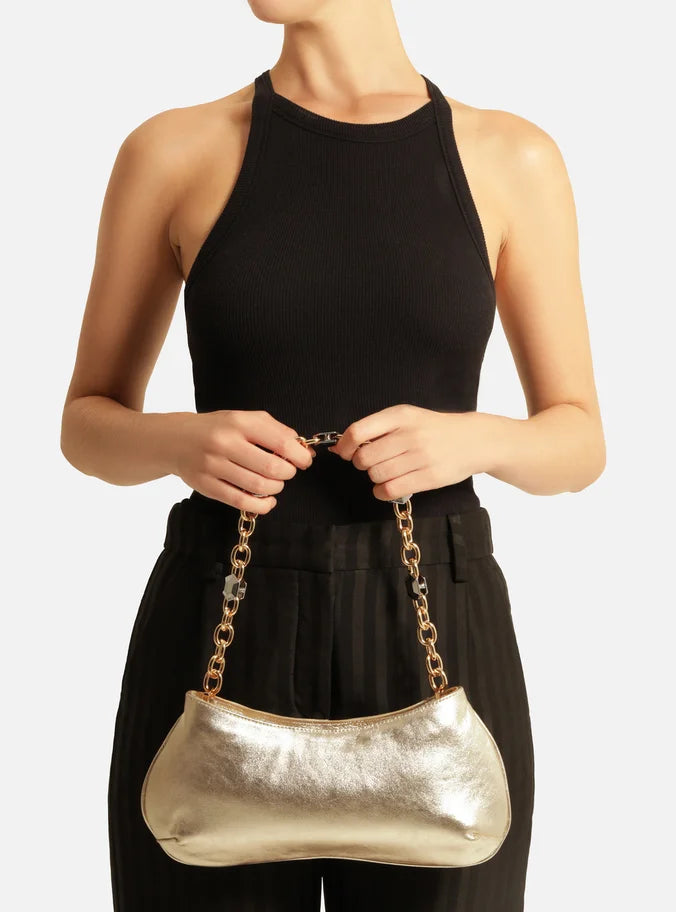 Bolsa Baguete Dourada Couro Média Corrente