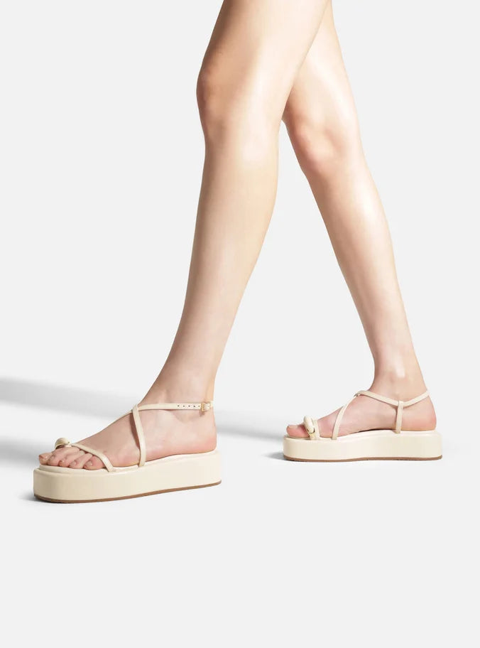 Sandália Off White Couro Flatform Dedeira Pedra